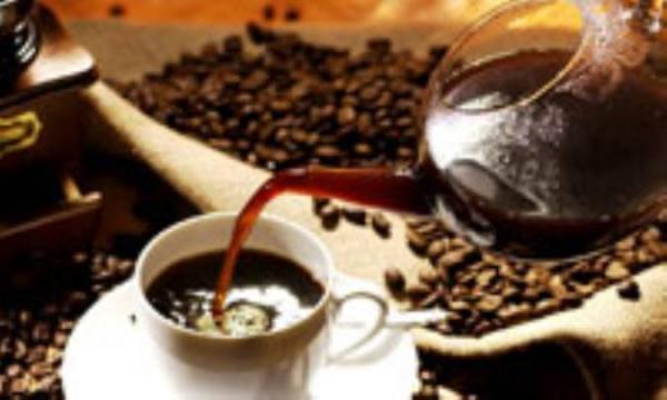 مواد آنتی باکتریال موجود در قهوه با بوی بد دهان مبارزه می مواد آنتی باکتریال موجود در قهوه با بوی بد دهان مبارزه می نماید!